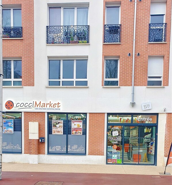 Exterior - Paris(12mn), Orly(10mn), Superb spacious room (Juvisy-sur-Orge)