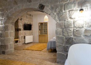 Luxury Room | Frette Italian sheets, premium bedding, minibar, individually decorated - Naif Hotel - Adults Only (Nevsehir)