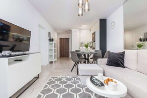 TV - Modern Apartment with Balcony | 250 m to the Beach (Międzywodzie)