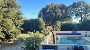 Outdoor pool - Pretty Provencal house in a medieval village (Bouchet)