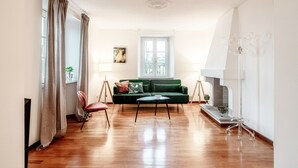 Uklassifisert bilde, 4 av 102, knapp