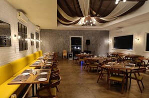 Colazione a buffet, servita tutte le mattine (500 INR a persona)