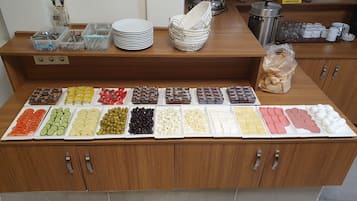 Tägliches inbegriffenes Frühstücksbuffet