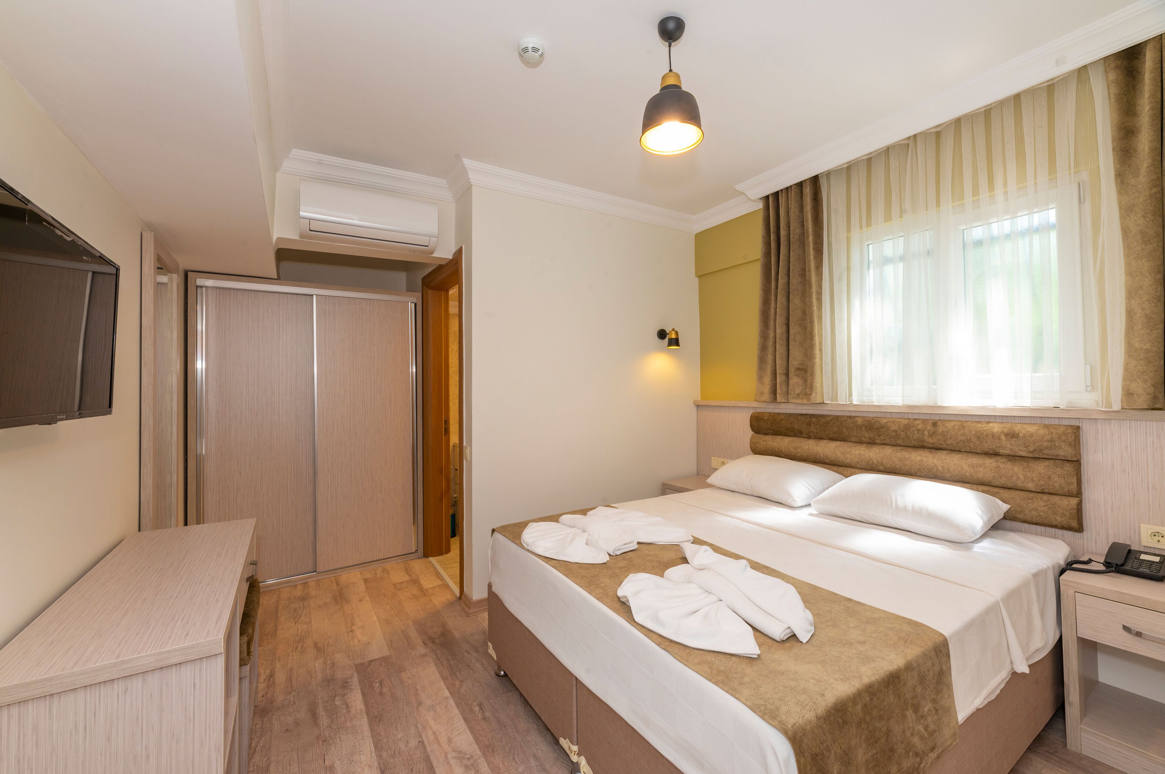 Comfort tweepersoonskamer | Geluiddichte muren, gratis wifi, beddengoed