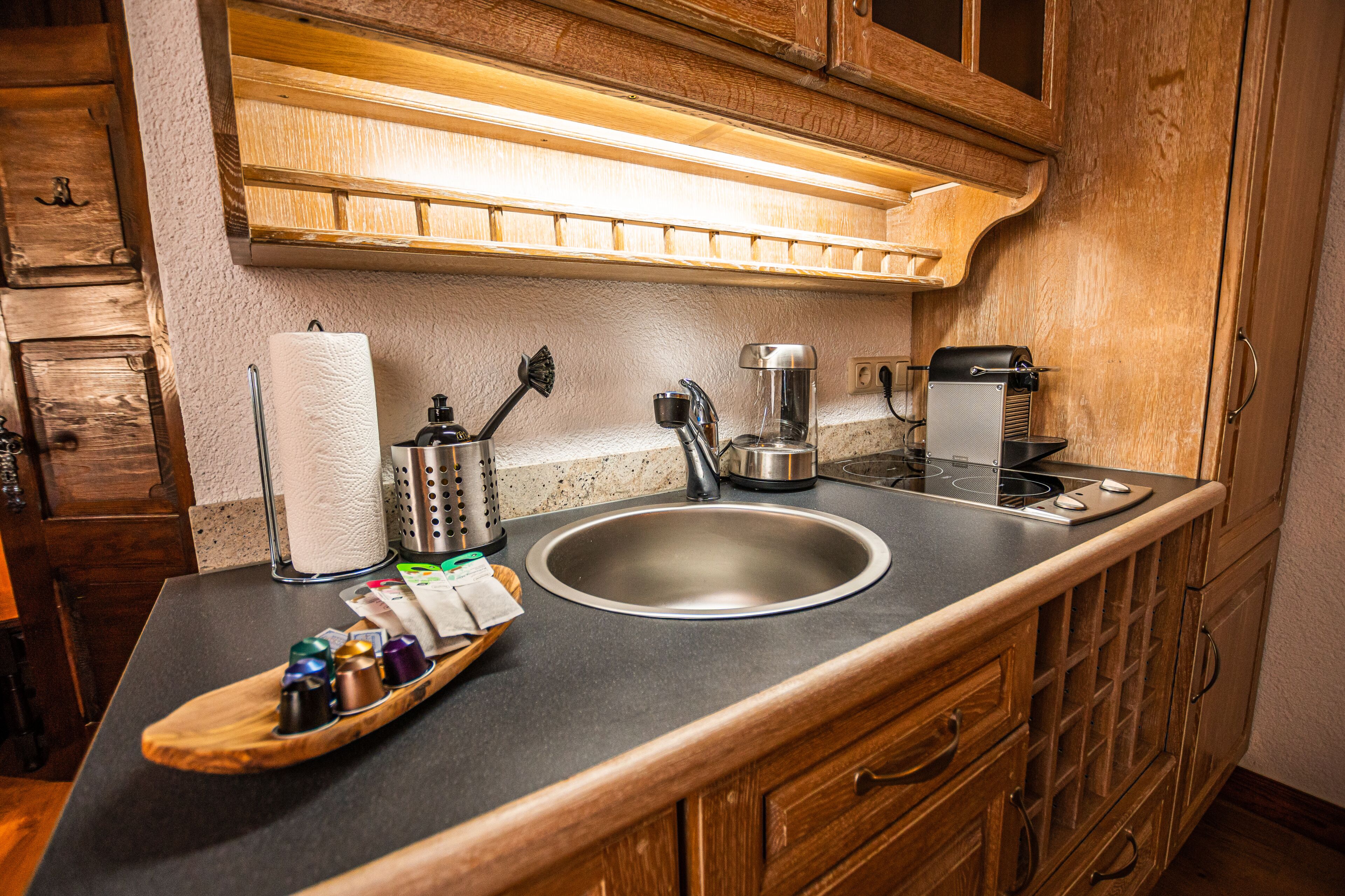 apartment | private kitchen | dishwasher, espresso maker, coffee/tea maker, electric kettle