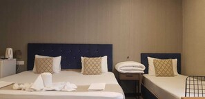 Suíte estúdio clássica | Roupas de cama premium, frigobar, escrivaninha, Wi-Fi de cortesia
