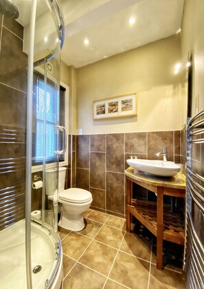 Standard-Doppelzimmer | Badezimmer