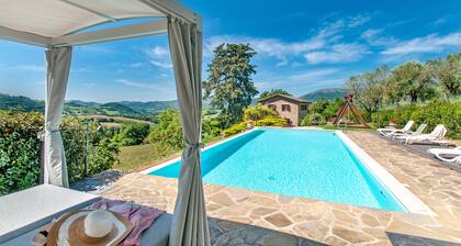 Casale La Macinara with private pool
