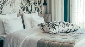 Couette en duvet d'oie, rideaux occultants, Wi-Fi gratuit, draps fournis