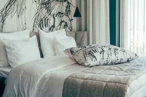 Down comforters, blackout drapes, free WiFi, bed sheets - Hotel AX (Helsinki)