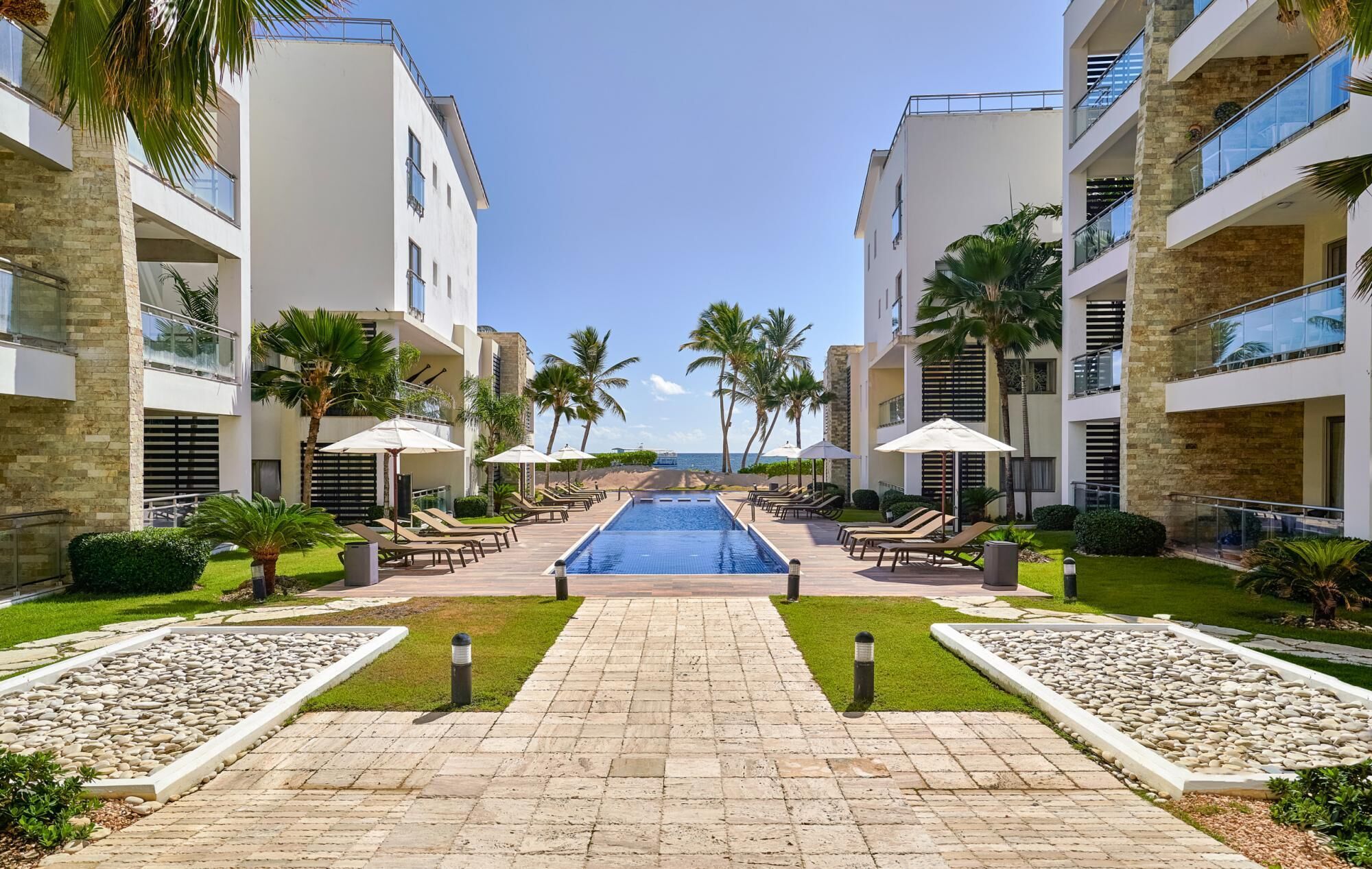 Photo - PLAYA Los Corales VILLAS and suites, BBQ POOL SPA