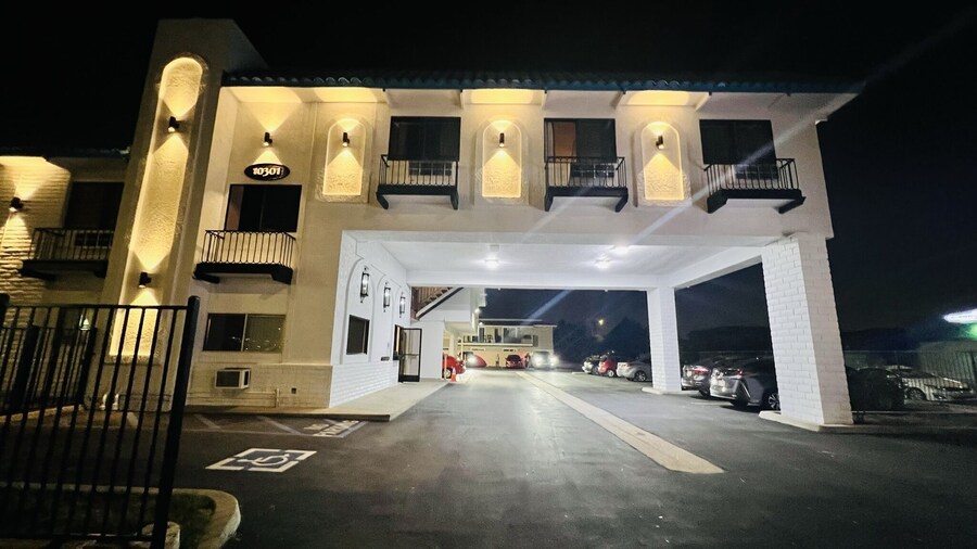 Casa Playa Inn & Suites Stanton Anaheim Area