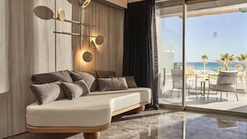 Nautilux Suite with Hot Tub & Sea View | Minibar, in-room safe, desk, soundproofing
