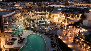 Indoor pool, seasonal outdoor pool, free pool cabanas, pool umbrellas