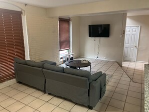 Living area - Center City 5 bedroom Apartment (Oneonta)
