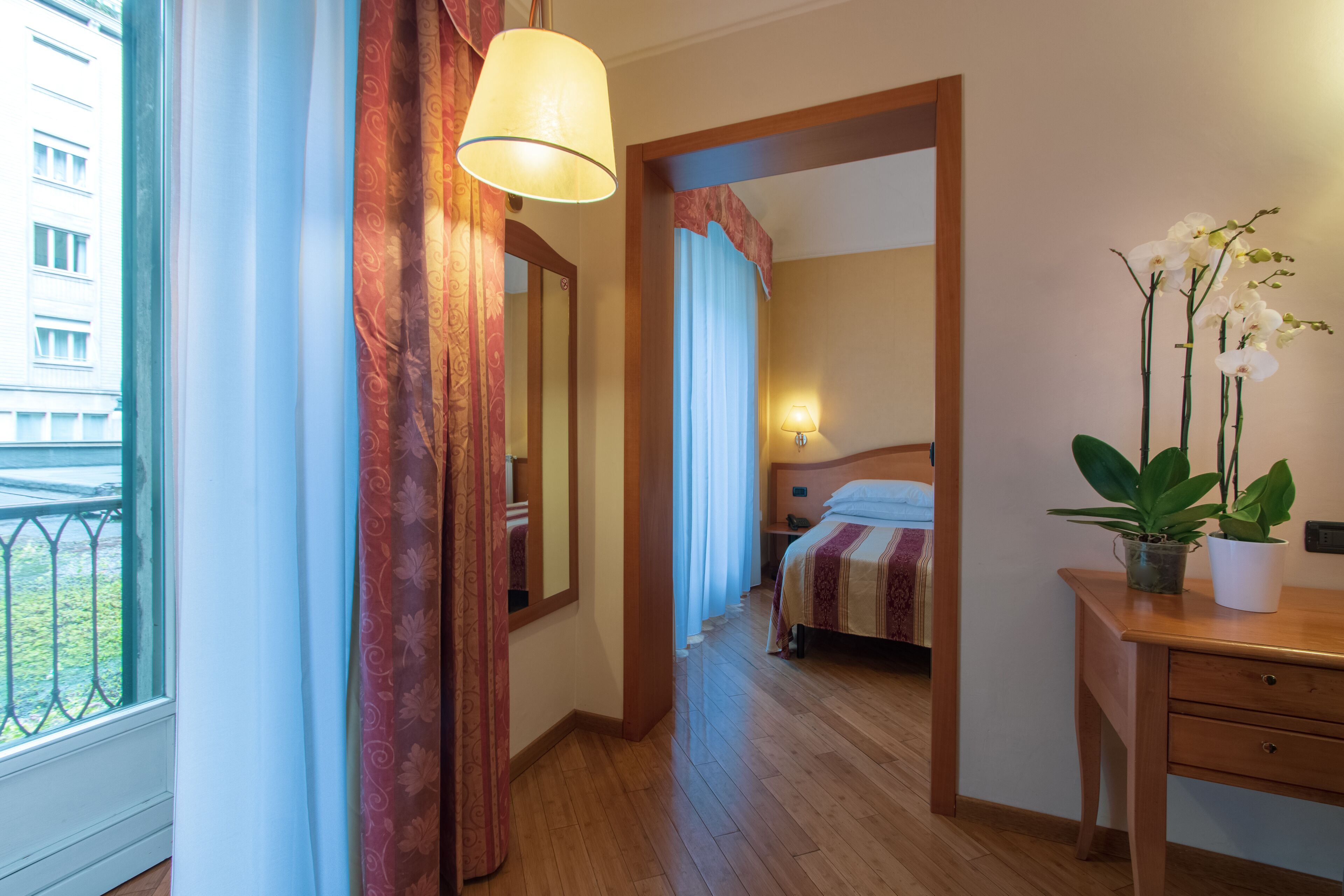 Classic Double or Twin Room | Desk, laptop workspace, free WiFi, bed sheets