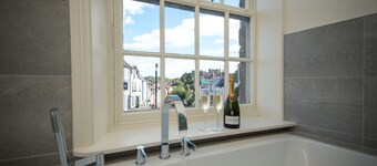Toast Lettings | Crossgate, 2 bedroom Durham City cottage with castle views
