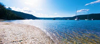 New villa, fully fenced, private garden, pool, 4 km from the beach