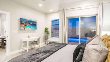 6 bedrooms, desk, iron/ironing board, free WiFi