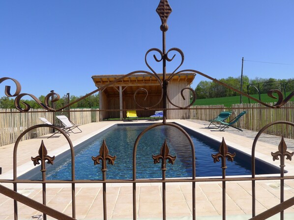 Piscine extérieure, piscine chauffée