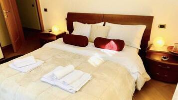 3 camere, ferro/asse da stiro, Wi-Fi gratuito, lenzuola