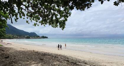 2-bed Apt, Sleeps 5, Near Beau Vallon Beach