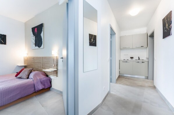 1 chambre, fer et planche à repasser, accès Internet, draps fournis