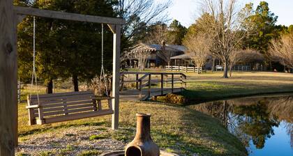 The Garden Suite at Moon Lake - come stay at the farm