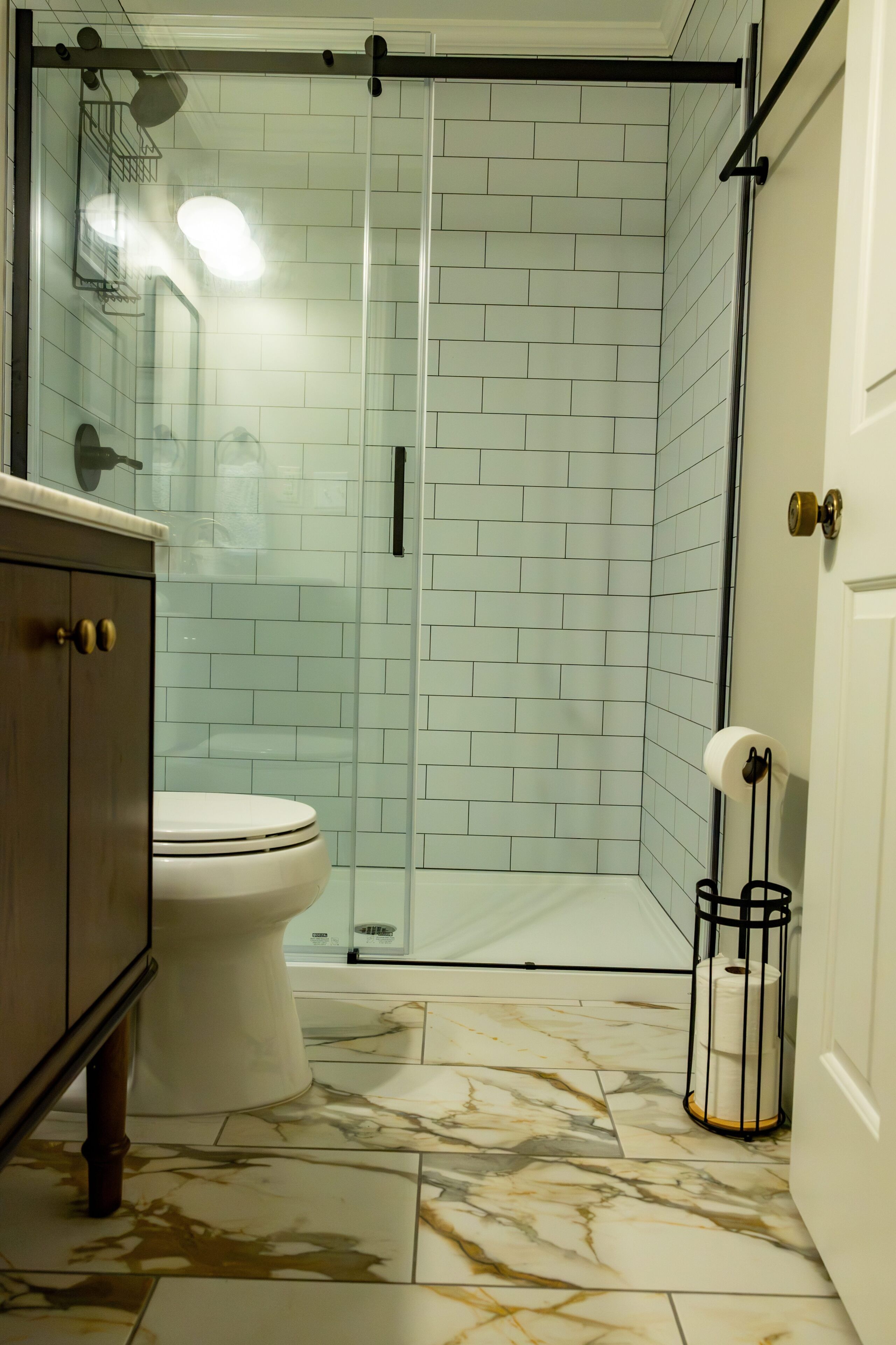 Shower, hair dryer, towels, shampoo