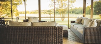 The Garden Suite at Moon Lake Farm - come fish and relax at the farm