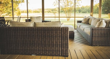 The Garden Suite at Moon Lake Farm - come fish and relax at the farm