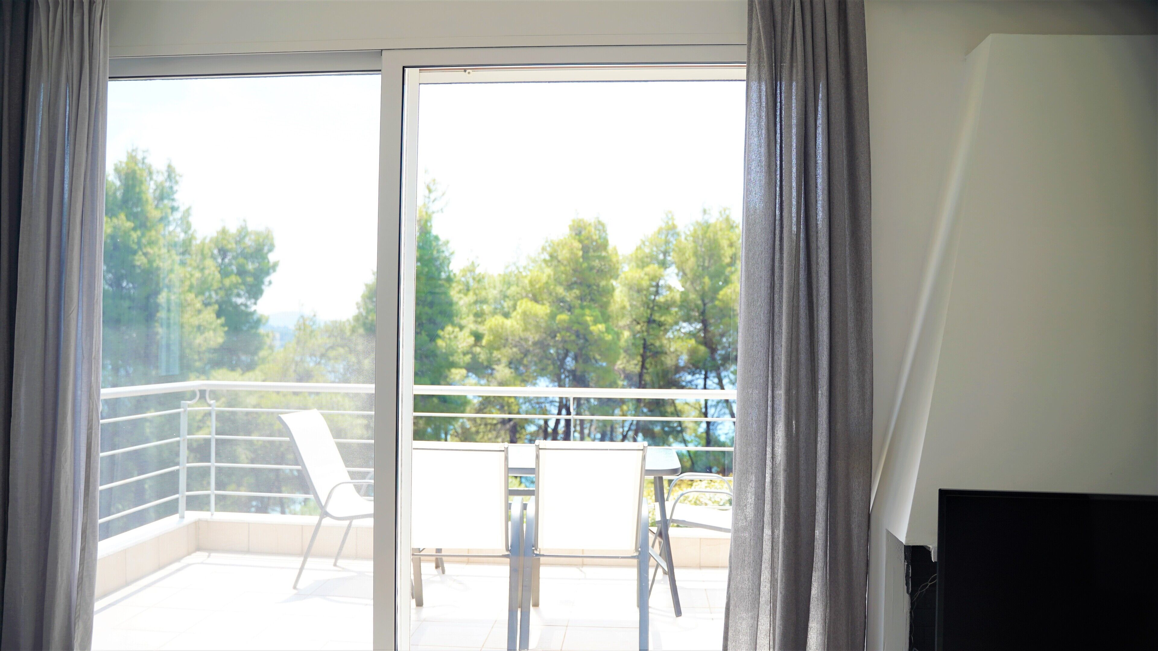 Classic Apartment | Balcony