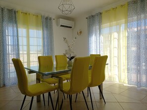 Dining - Villa Girasol with private swimming pool and jacuzzi (Lagos)