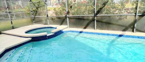 Opvarmet pool