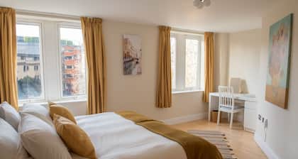 Toothbrush Apartments - Ipswich Friar St