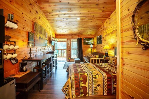 Bigfoot Lodge Room Three - Outdoor Adventures