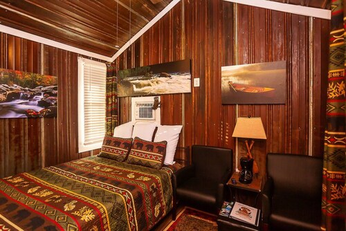 Yowie Cabin In The Beautiful East TN Mountains