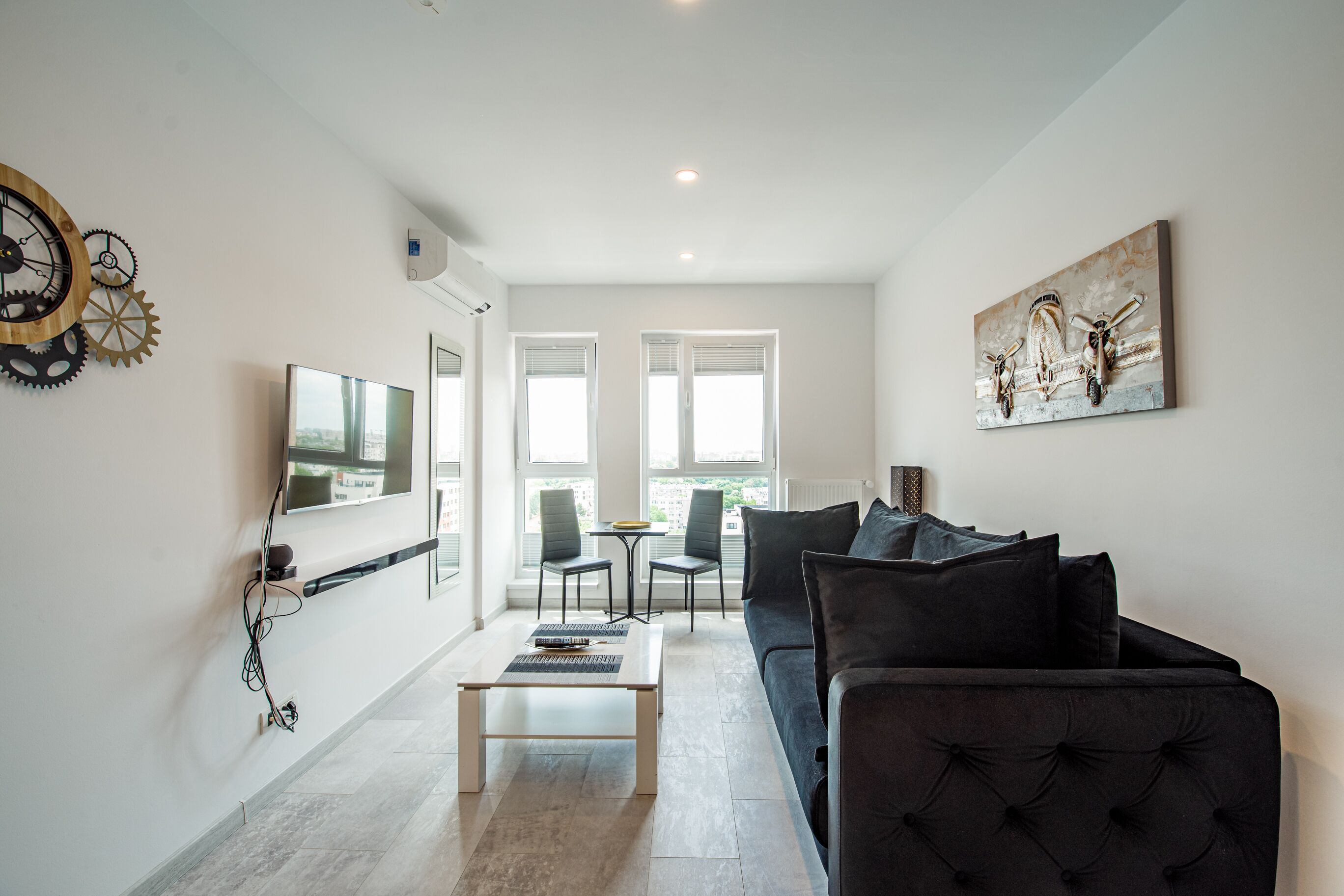 Signature Studio | Living area | 40-inch Smart TV with cable channels, TV, video-game console