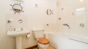 Cottage | Badkamer | Een douche