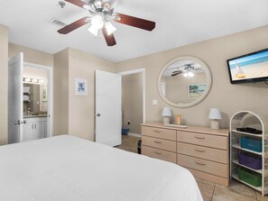 3 bedrooms, desk, iron/ironing board, free WiFi