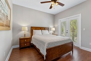 4 habitaciones, escritorio, tabla de planchar con plancha y wifi gratis 