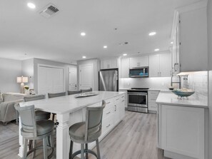 Fridge, microwave, oven, stovetop - Gulf Front, Gated Community (Destin)