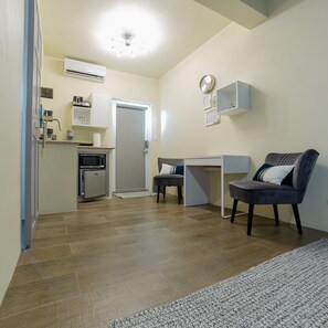 Interior - Modern Smart Suite w/ free fast WIFI & 5 min beach access (George Hill)