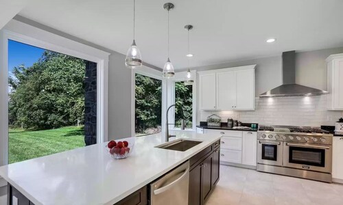 6 Bedroom Farmhouse Owned by Bear Chase