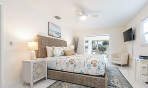3 bedrooms, desk, iron/ironing board, travel cot