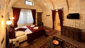 Kemer Oda / Kemer Room | ملاءات للفراش لا تسبب الحساسية وميني بار وتجهيزات عازلة للصوت
