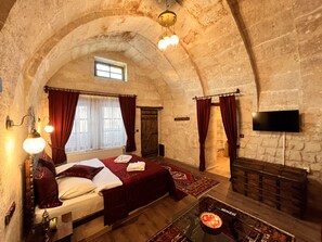 Kemer Oda / Kemer Room | 低過敏寢具、迷你吧、獨特裝潢、布置獨特