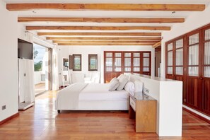 5 chambres, fer et planche à repasser, lit parapluie, Wi-Fi gratuit