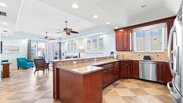 House, Multiple Beds (Changes in Attitude) | Interior