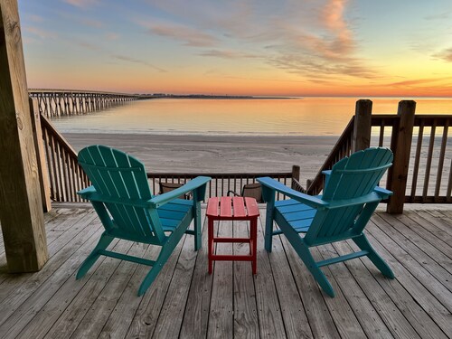 Escape at Treasure Island, On The Beach at San Luis Pass!